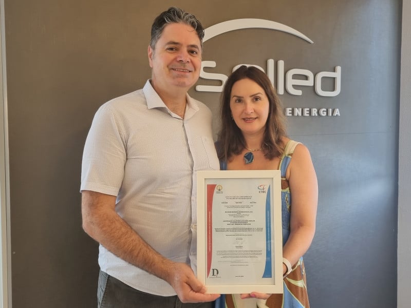 Atualmente, a empresa possui cerca de 3.150 instalações de usinas solares, em residências, empresas e entidades