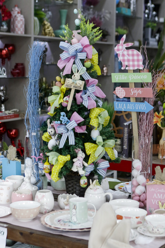 {'nm_midia_inter_thumb1':'https://www.jornaldocomercio.com/_midias/jpg/2023/03/03/206x137/1__mg_0040-10139191.jpg', 'id_midia_tipo':'2', 'id_tetag_galer':'', 'id_midia':'640260c456d0e', 'cd_midia':10139191, 'ds_midia_link': 'https://www.jornaldocomercio.com/_midias/jpg/2023/03/03/_mg_0040-10139191.jpg', 'ds_midia': 'Loja Benderoka, Avenida Assis Brasil, 3695 - Minuto Varejo - P&aacute;scoa -', 'ds_midia_credi': 'ISABELLE RIEGER/JC', 'ds_midia_titlo': 'Loja Benderoka, Avenida Assis Brasil, 3695 - Minuto Varejo - P&aacute;scoa -', 'cd_tetag': '1', 'cd_midia_w': '533', 'cd_midia_h': '800', 'align': 'Left'}