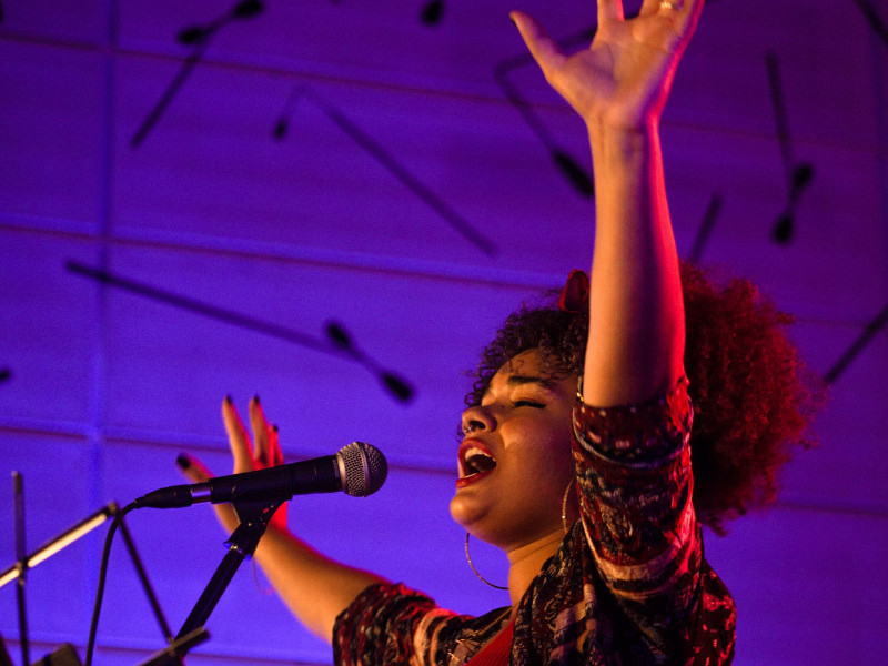 Show acontece nesta terça (14) no Salão Mourisco