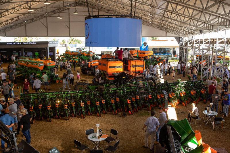  Plantadeira Estrela da Stara. Setor de máquinas da 23ª Expodireto Cotrijal.
