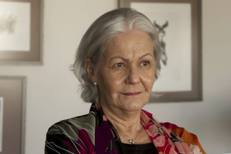 Bate-papo acontece no Espaço Amélie e conta com sessões de autógrafos da autora