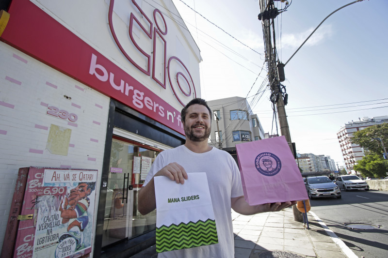 Fotos de Marcelo Libel, proprietário do Tio e Sobrinho, que acaba de lançar a Mana, nova operação do Grupo Libel. Foto: LUIZA PRADO/JC