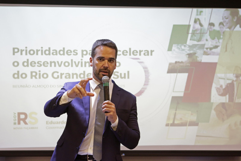 'Estamos lutando para que seja no mínimo 50' neste ano, disse o governador Eduardo Leite