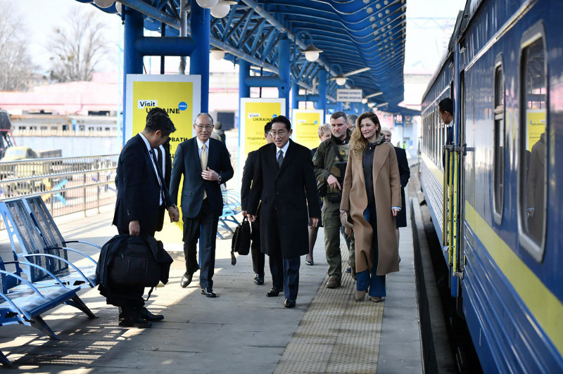 Kishida também irá declarar "rejeição absoluta" à invasão russa e "afirmará seu compromisso de defender a ordem internacional"