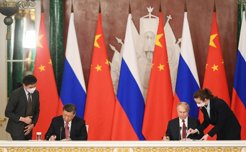 O presidente da Rússia, Vladimir Putin, e o presidente da China, Xi Jinping, assinaram declaração conjunta, publicada nesta terça (21)