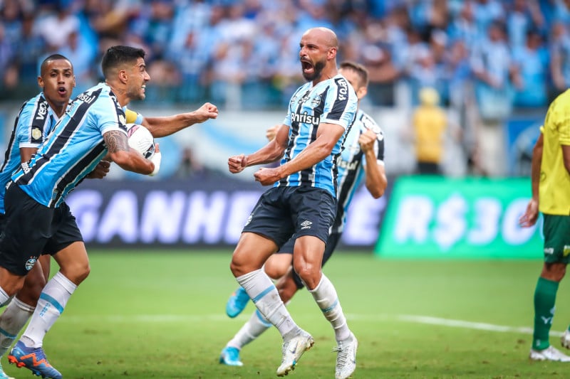 Grêmio defeats Ypiranga and goes to the Gauchão 2023 final