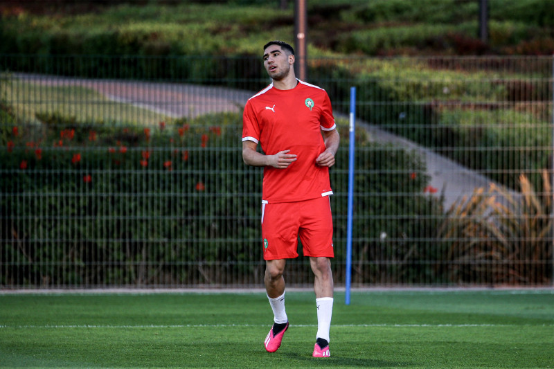 O lateral Hakimi responde a uma acusação de abuso sexual enquanto lida com o divórcio 