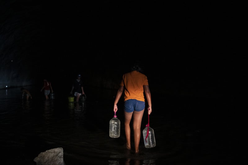Na Venezuela, 9,4% das pessoas relataram só terem fornecimento de água uma vez por mês