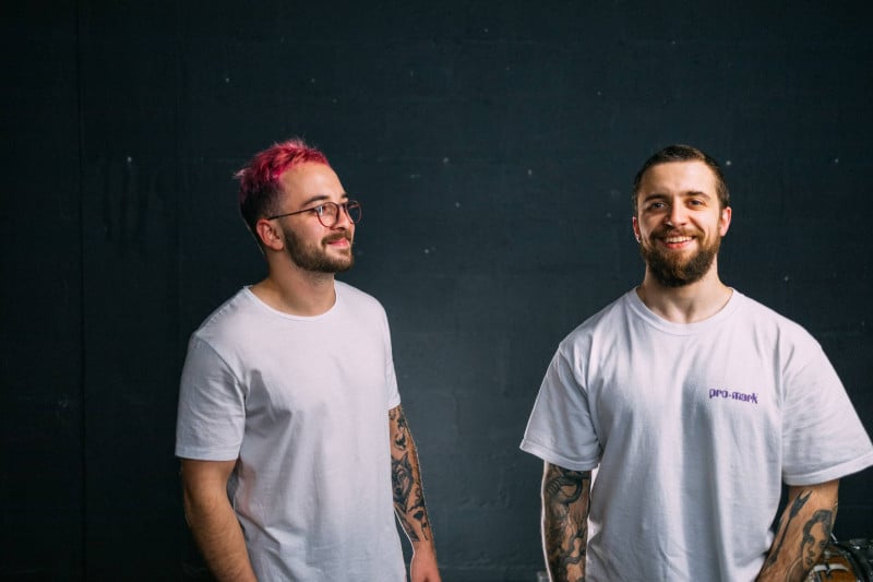 Eloy Casagrande (direita) e João Flávio Hanysz se apresentam no Teatro do CIEE nesta sexta-feira