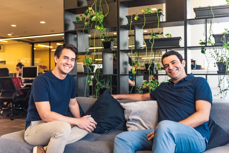 Lindoso e Bulgarelli ressaltam que as facilidades proporcionadas pela ferramenta via aplicativo permitem que o consumo aumente em até 20%