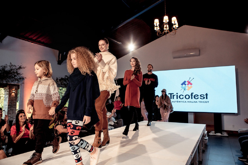 Desfile com tendências das estações marcou o lançamento da feira