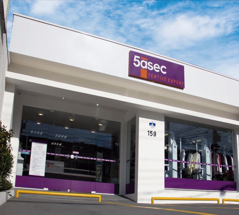 {'nm_midia_inter_thumb1':'https://www.jornaldocomercio.com/_midias/jpg/2023/04/13/206x137/1_fachada_5asec___divulgacao_5asec_brasil-10181129.jpg', 'id_midia_tipo':'2', 'id_tetag_galer':'', 'id_midia':'6437e9fb0328d', 'cd_midia':10181129, 'ds_midia_link': 'https://www.jornaldocomercio.com/_midias/jpg/2023/04/13/fachada_5asec___divulgacao_5asec_brasil-10181129.jpg', 'ds_midia': 'Lavanderia Grupo 5àsec, especializada em serviços de lavagem', 'ds_midia_credi': 'Grupo 5àsec/Divulgação/JC', 'ds_midia_titlo': 'Lavanderia Grupo 5àsec, especializada em serviços de lavagem', 'cd_tetag': '1', 'cd_midia_w': '800', 'cd_midia_h': '720', 'align': 'Left'}