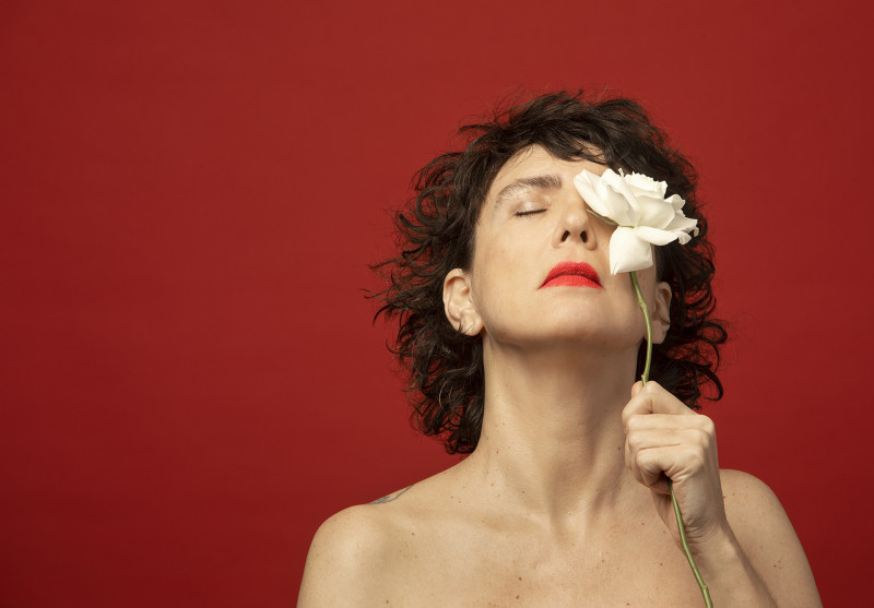 Espetáculo Gal: Coisas Sagradas Permanecem tem estreia nacional em Porto Alegre nesta quinta-feira