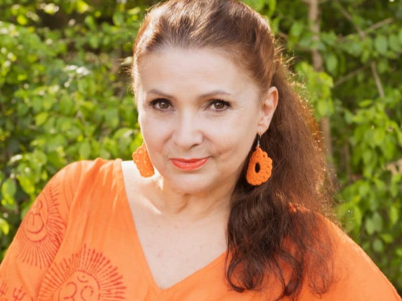 A dança terapêutica, criada por ela, une movimentos corporais livres ao autoentendimento