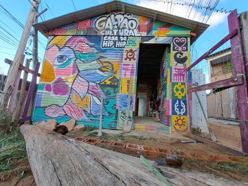 Galpão Cultural está localizado na Avenida Nove de Junho, na Zona Leste de Porto Alegre (RS) 