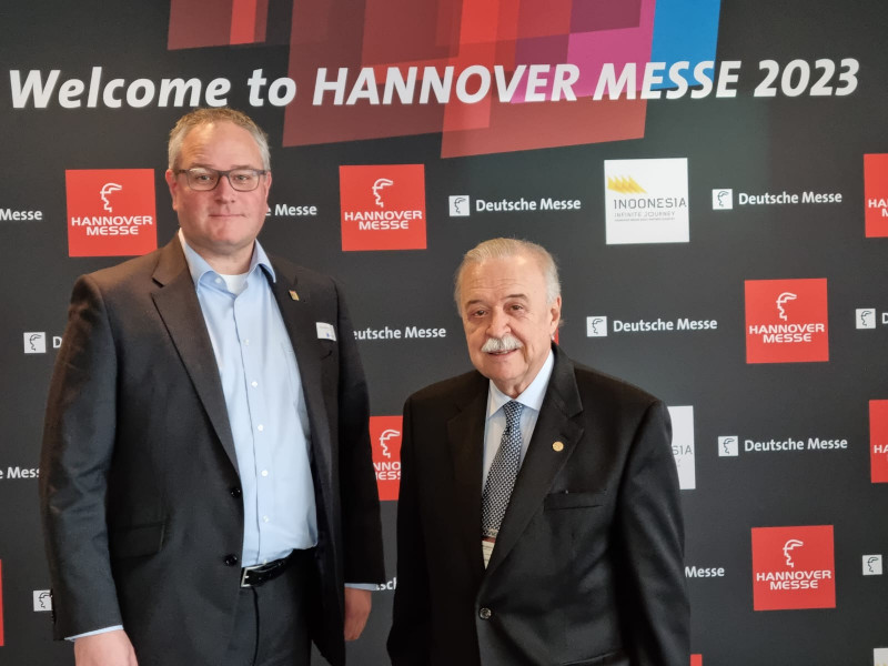 Gilberto Petry discutiu o tema com Christian Pfeiffer, vice-presidente da empresa que organiza a feira