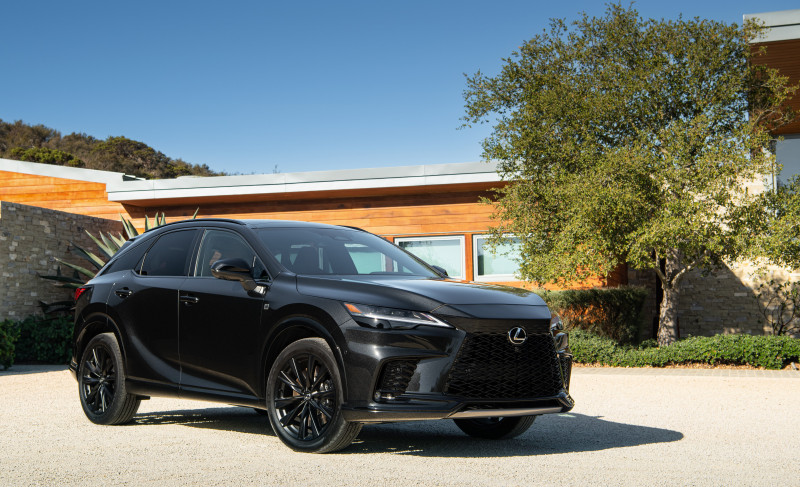 Nova grade frontal, além de dar estilo mais sofisticado, melhora a refrigeração do motor