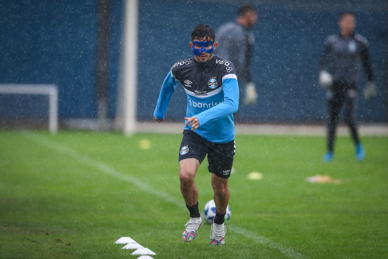 Villasanti sofreu a lesão no dia 17 de agosto, na derrota para o Atlético-MG, na Arena MRV