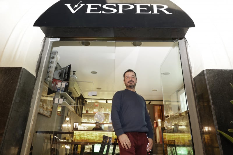 O Vesper está localizado no alto da escadaria da Borges Foto: TÂNIA MEINERZ/JC