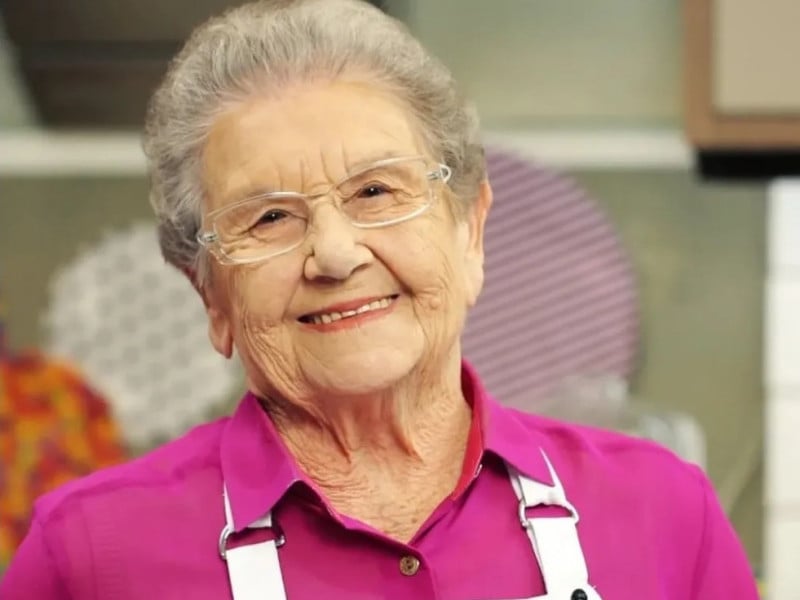 Culinarista estreou na TV aos 62 anos e conquistou o público com espírito leve e disposição de rir de si mesma