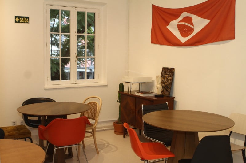 S&atilde;o 27 posi&ccedil;&otilde;es de trabalho dispon&iacute;veis no Est&uacute;dio Foto: EVANDRO OLIVEIRA/JC