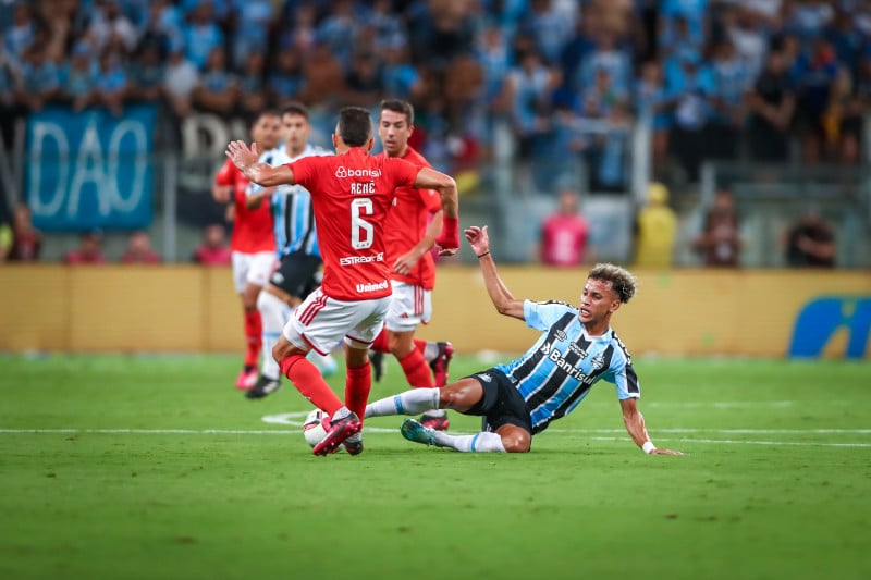 Grêmio e Inter voltam a colocar em campo neste domingo todo o peso da rivalidade histórica