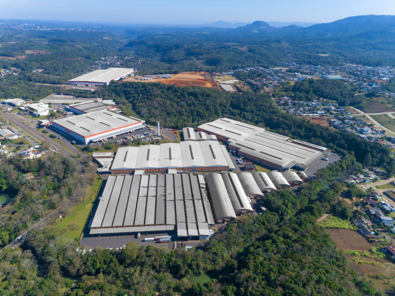 O feirão acontece na sede do grupo na cidade de Dois Irmãos, um espaço com 10 mil m²