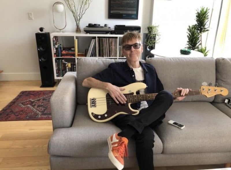Andy Rourke fez parte da banda inglesa The Smiths, que se separou em 1987