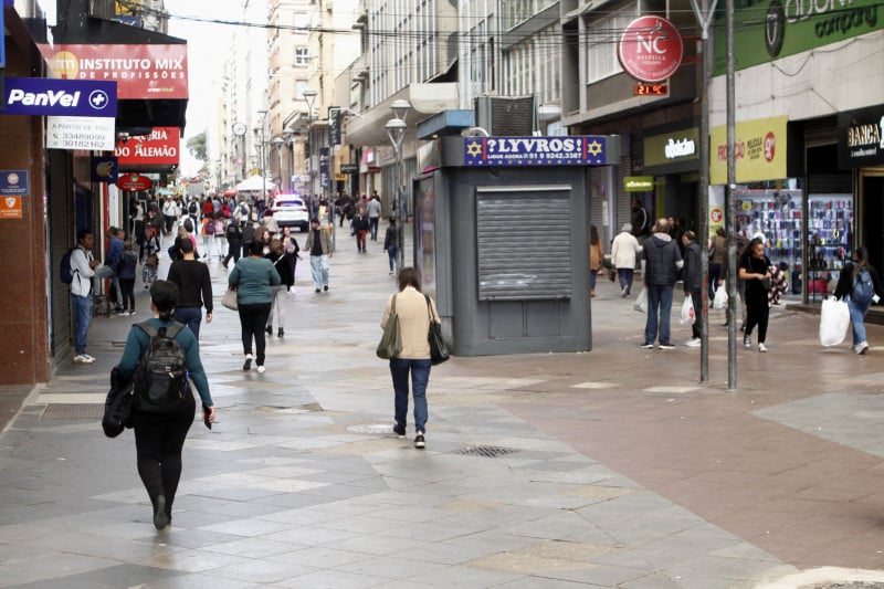 RS tem saldo positivo de 10,4 mil vagas com carteira assinada em agosto de 2024