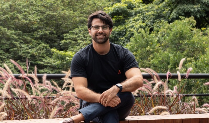 Raphael Machioni, co-fundador e CEO da Assis, assistente virtual para autônomos