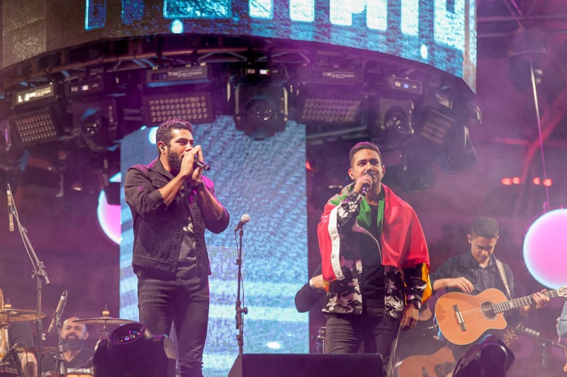 Dupla sertaneja se apresenta a partir das 16h30min encantando o público com os maiores sucessos da carreira