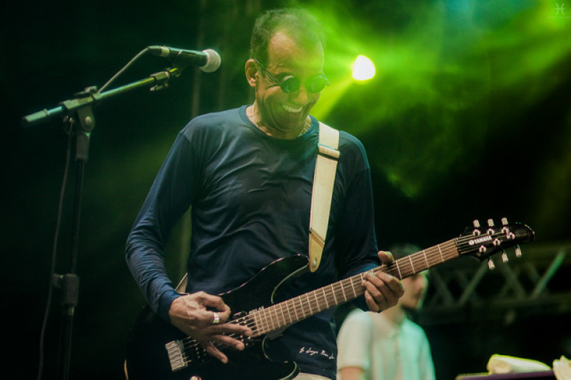 Cantor se apresenta no Auditório Araújo Vianna neste sábado, às 21h