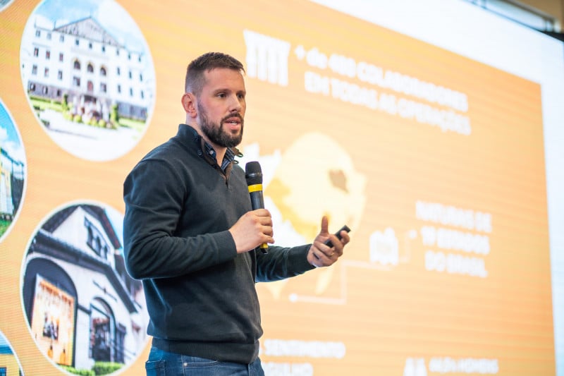 Maurício Salton, diretor-presidente