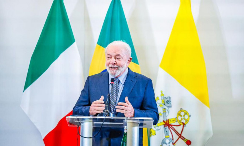 Lula disse ainda que Campos Neto, presidente do BC, joga contra a economia brasileira