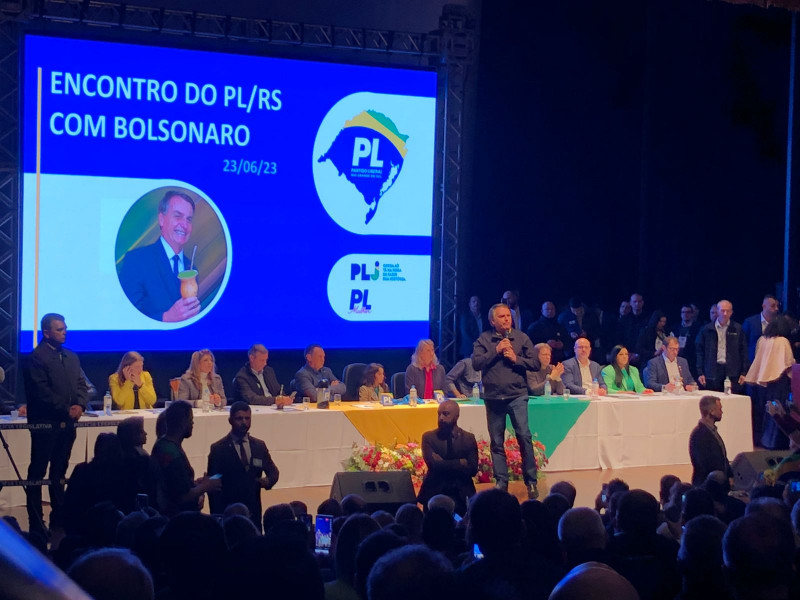 Ex-presidente disse que fazer piadas é a sua forma de se comunicar