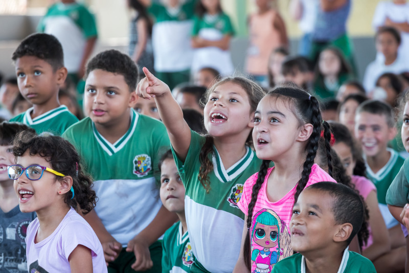 Objetivo é passar por instituições de Porto Alegre, Canoas, Montenegro e Triunfo,
impactando 1.800 alunos e 90 professores