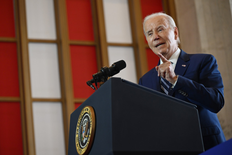 Biden disse que os EUA miram agora novas san&ccedil;&otilde;es e controles sobre as exporta&ccedil;&otilde;es do Ir&atilde;