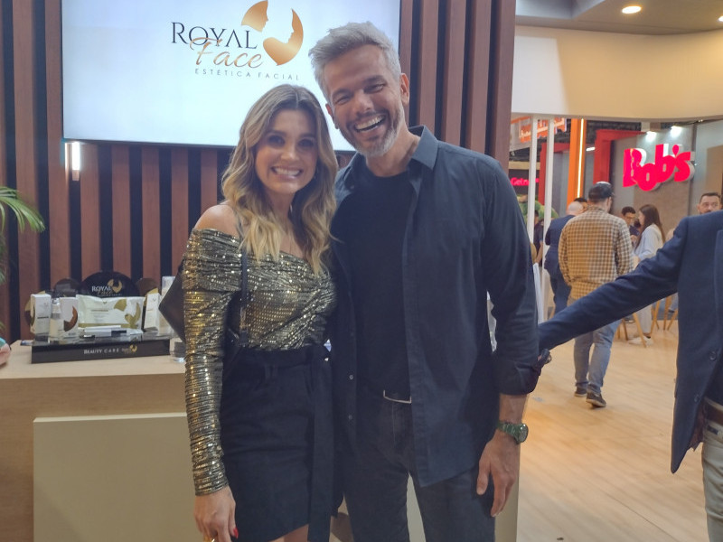 Flávia e Otaviano, sócios da Royal Face, passaram pelo estande da marca na ABF Franchising Expo
