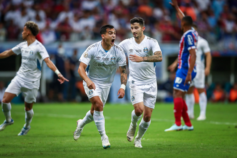 Cristaldo foi o autor do primeiro gol gremista na vitória gaúcha na Fonte Nova