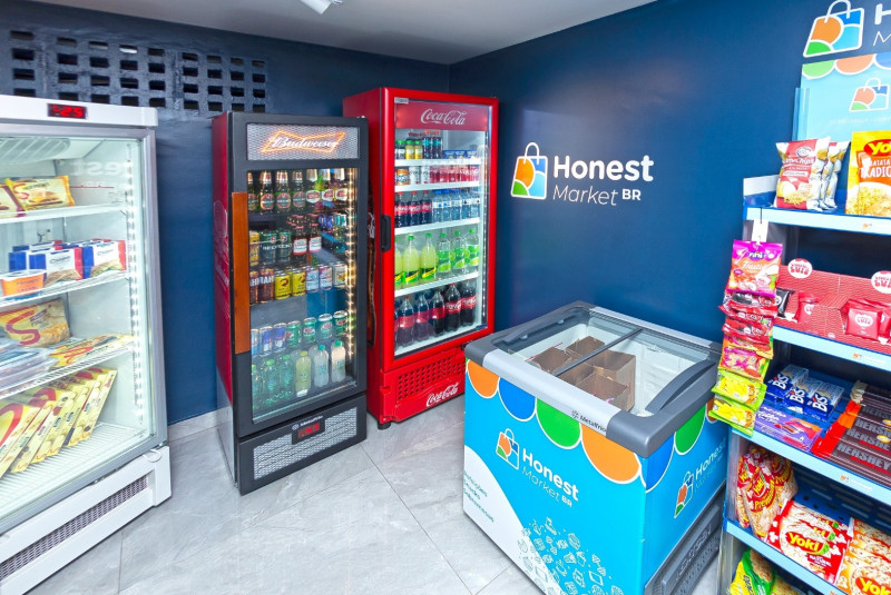 {'nm_midia_inter_thumb1':'https://www.jornaldocomercio.com/_midias/jpg/2023/07/03/206x137/1_mercado_autonomo_da_honest_market-10256880.jpg', 'id_midia_tipo':'2', 'id_tetag_galer':'', 'id_midia':'64a3358fee031', 'cd_midia':10256880, 'ds_midia_link': 'https://www.jornaldocomercio.com/_midias/jpg/2023/07/03/mercado_autonomo_da_honest_market-10256880.jpg', 'ds_midia': 'A Honest Market é uma microfranquia de mercados autônomos para condomínios, empresas e outros espaços', 'ds_midia_credi': 'Divulgação/Honest Market/JC', 'ds_midia_titlo': 'A Honest Market é uma microfranquia de mercados autônomos para condomínios, empresas e outros espaços', 'cd_tetag': '1', 'cd_midia_w': '800', 'cd_midia_h': '535', 'align': 'Left'}