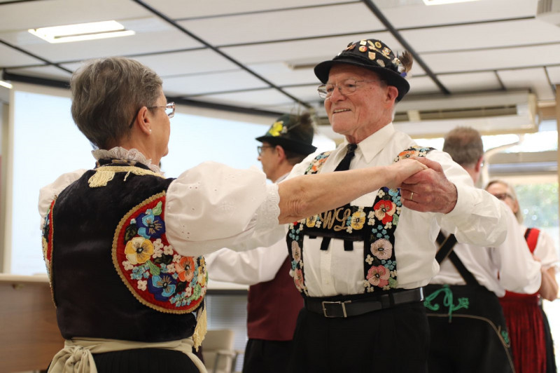 Solenidade teve a apresenta&ccedil;&atilde;o de dan&ccedil;as t&iacute;picas; calend&aacute;rio prev&ecirc; eventos durante todo o 2024