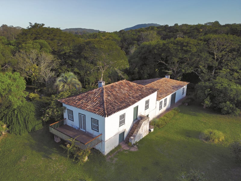 Obra organizada por Elmar Bones e Jos&eacute; Barrionuevo ter&aacute; primeira sess&atilde;o de lan&ccedil;amento nesta sexta-feira (7)
