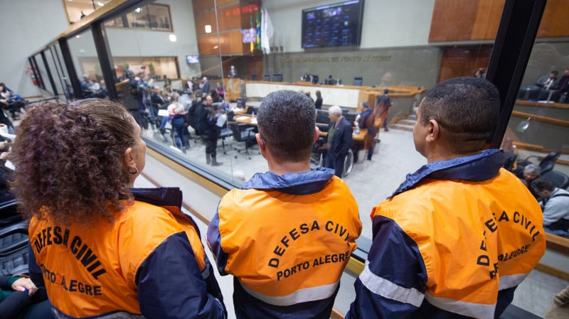 Município poderá contratar até 50 profissionais