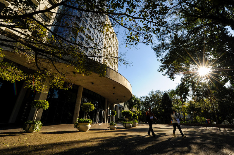 Novos ambientes estão sendo criados, reconfigurando o Prédio 50 
