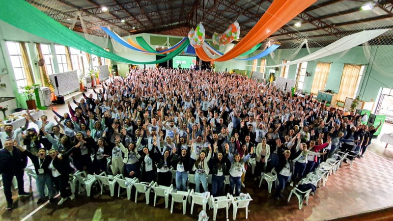 Sistema cooperativo em si tem uma forte inclinação para apoio ao social e uma governança peculiar, que prima por dar voz ao associado, que em suma é o dono do negócio