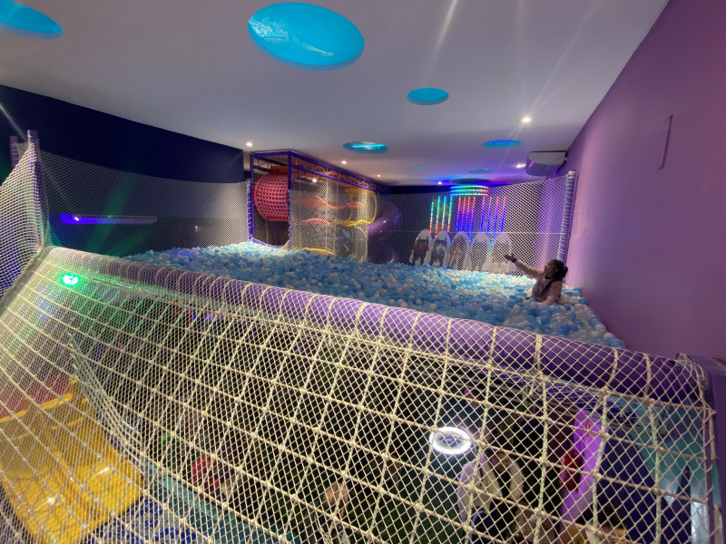 Adultos podem curtir a piscina a&eacute;rea da Ioi&ocirc; com as crian&ccedil;as  Foto: Mauro Belo Schneider/Especial/JC