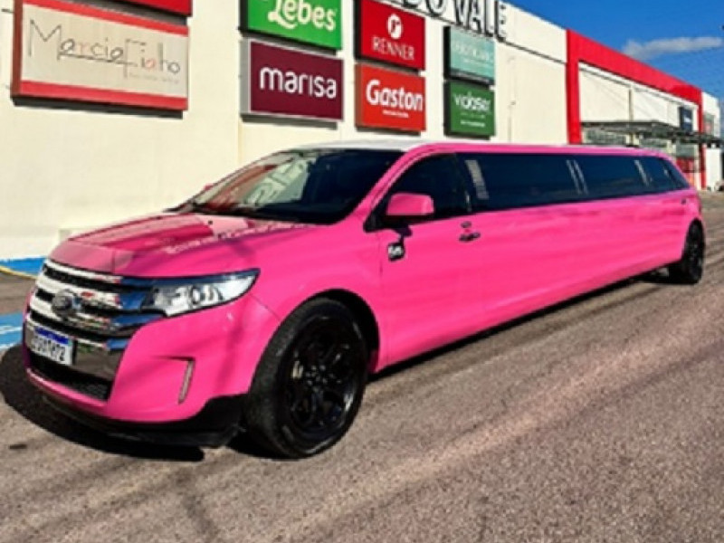 Ve&iacute;culo estar&aacute; no local das 19h &agrave;s 20h30; &eacute; preciso fazer um agendamento pr&eacute;vio para tirar foto