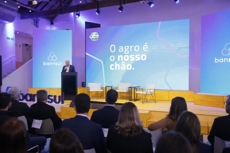 O presidente Cláudio Coutinho realiza a abertura do AgroShow 2023