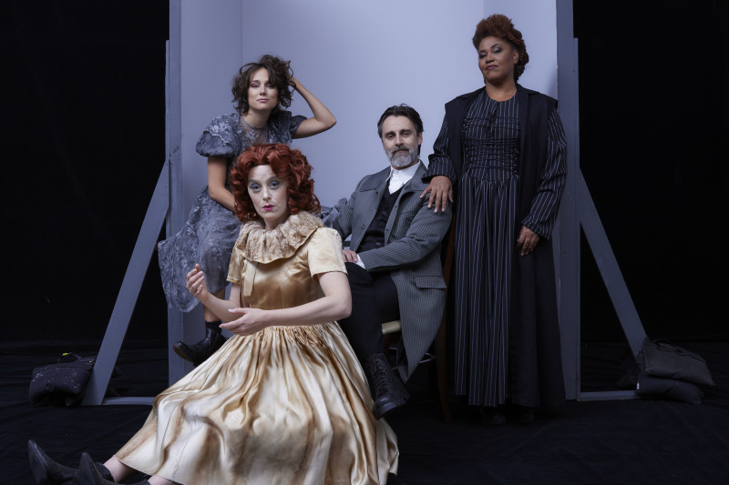 Montagem inédita reúne no elenco Alessandra Maestrini, André Dias, Carol Garcia e Lilian Valeska