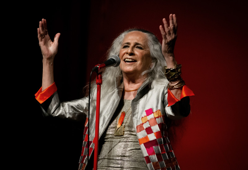 A aclamada artista apresenta sucessos da carreira e canções inéditas na sua voz em duas noites a partir das 21h